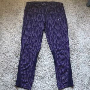 Nike Dry-Fit 3/4 workout leggings